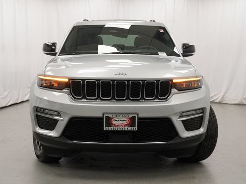 Used 2025 Jeep Grand Cherokee Limited AWD/4WD image 14