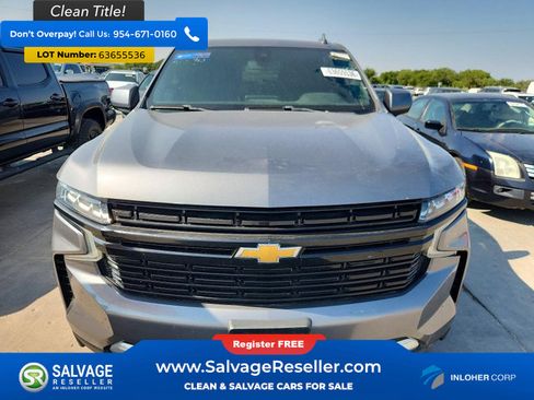 Used 2021 Chevrolet Suburban LT RWD image 7