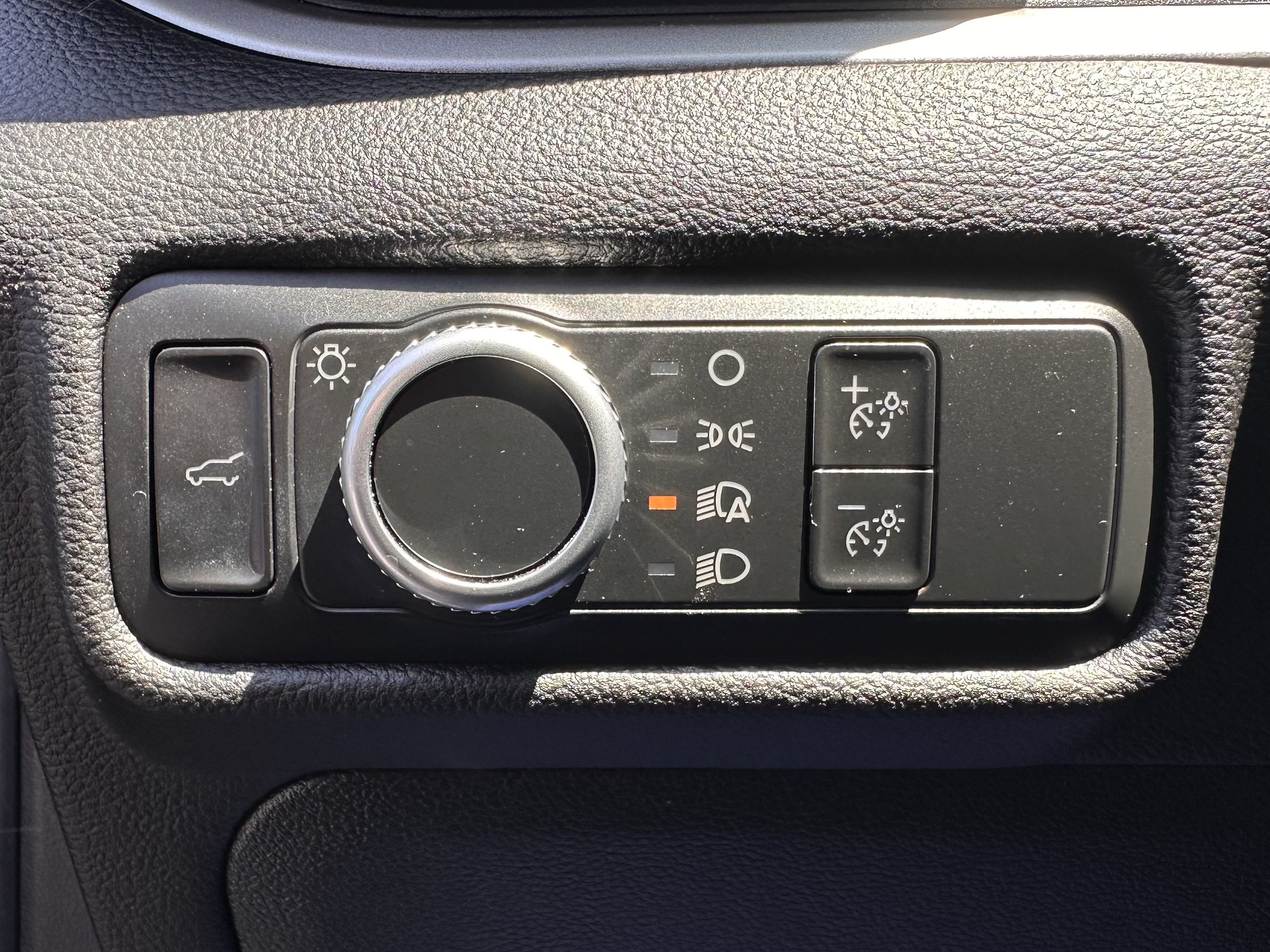 Used 2022 Ford Explorer XLT AWD/4WD image 19