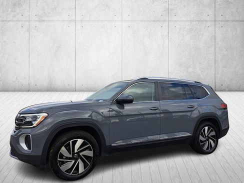 Used 2025 Volkswagen Atlas SEL image 9
