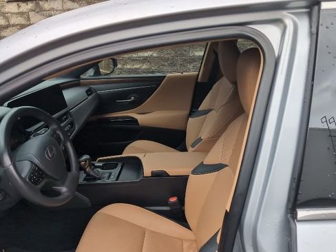 Certified 2023 Lexus ES 300h 300h w/ Premium Package image 13