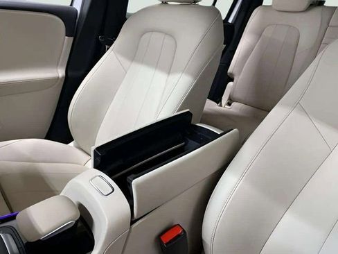 Used 2023 Mercedes-Benz EQB 300 4MATIC w/ Exclusive Package image 59