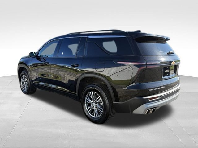 Used 2025 Chevrolet Traverse LT AWD/4WD image 2