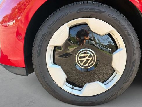 New 2025 Volkswagen ID. Buzz Pro S Plus RWD image 11