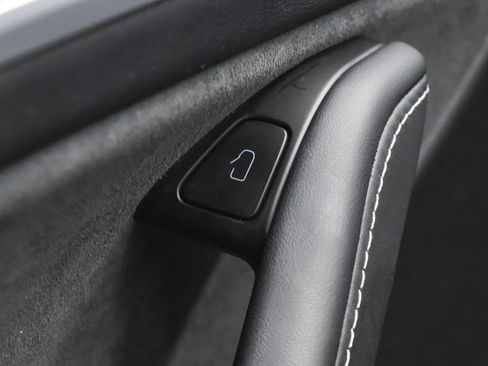 Used 2024 Tesla Model Y Long Range image 14