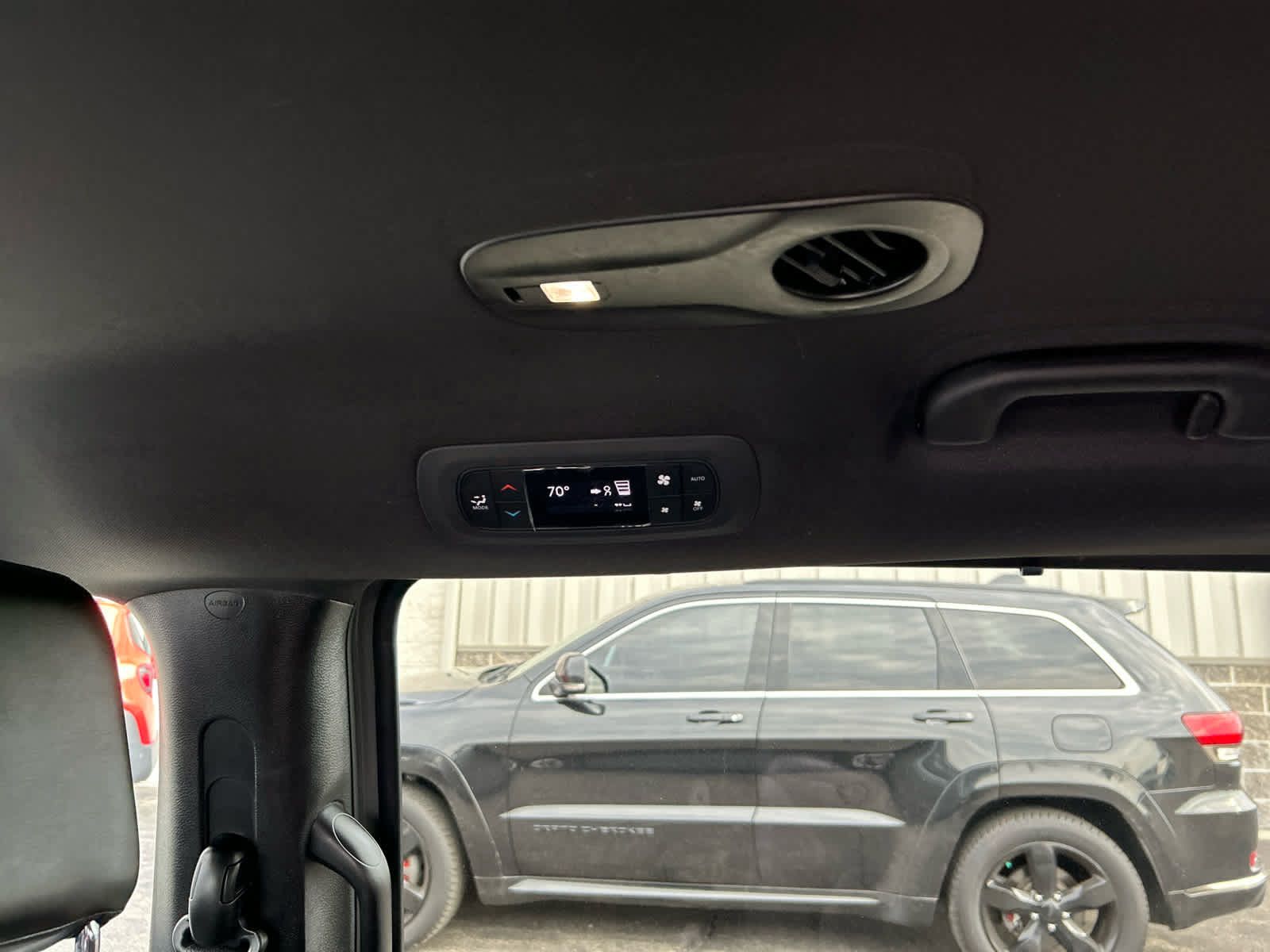 Used 2025 Chrysler Pacifica Select FWD image 30