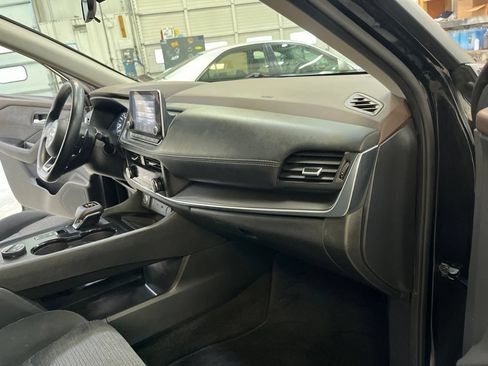 Used 2023 Nissan Rogue SV AWD/4WD image 31