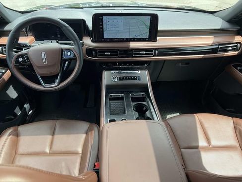Used 2025 Lincoln Aviator Reserve w/ Illumination Package AWD/4WD image 14