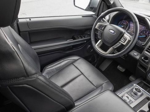 Used 2021 Ford Expedition XLT image 24