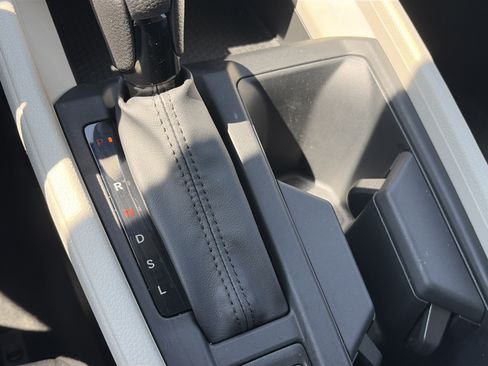 Certified 2023 Honda Accord EX image 33