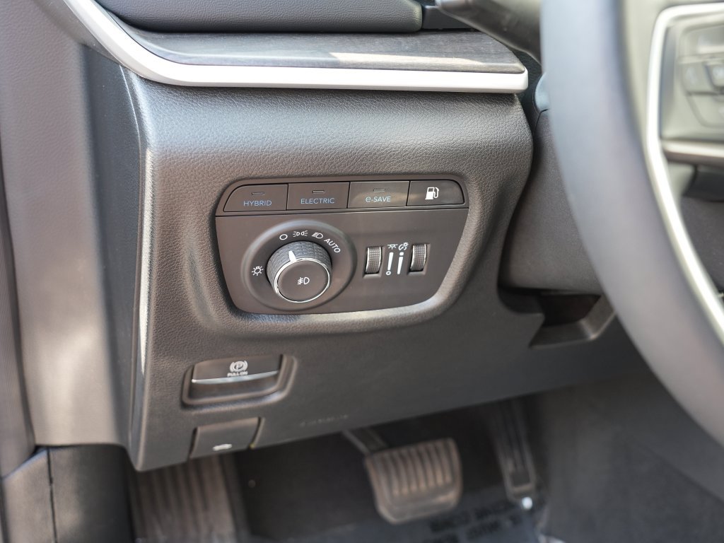 Used 2024 Jeep Grand Cherokee Limited 4xe AWD/4WD image 18