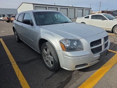 Used 2005 Dodge Magnum SXT w/ Comfort Seating Group