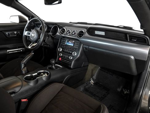 Used 2017 Ford Mustang GT w/ GT Performance Package image 11