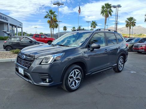 Used 2023 Subaru Forester Premium AWD/4WD image 7