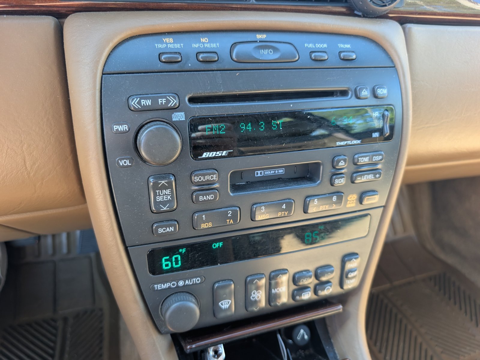 Used 1998 Cadillac Eldorado Touring w/ Safety/Security Pkg FWD image 12
