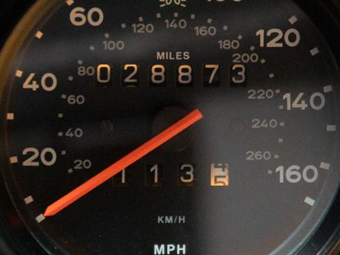 Used 1987 Porsche 911 Carrera RWD image 66