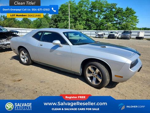 Used 2009 Dodge Challenger SE RWD image 5