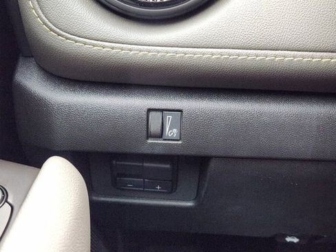 Used 2025 Chevrolet Colorado ZR2 image 23