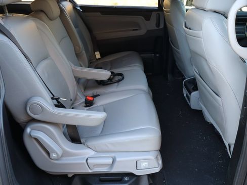 Used 2019 Honda Odyssey EX-L image 18