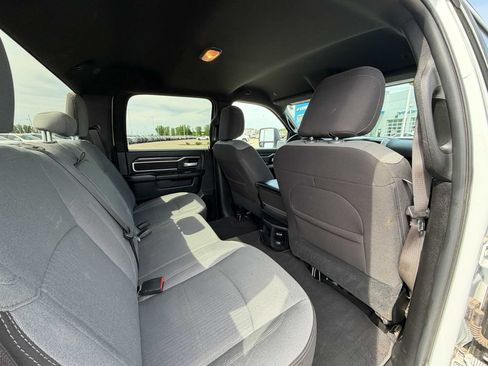 Used 2024 RAM 2500 Big Horn AWD/4WD image 23
