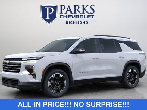 New 2027 Chevrolet Traverse LT w/ Sun and Wheel Package FWD image 5