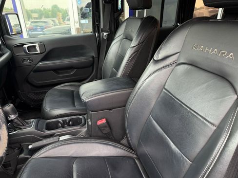 Used 2020 Jeep Wrangler Unlimited Sahara w/ Safety Group AWD/4WD image 11