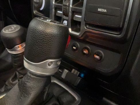 Used 2021 Jeep Gladiator Sport AWD/4WD image 34
