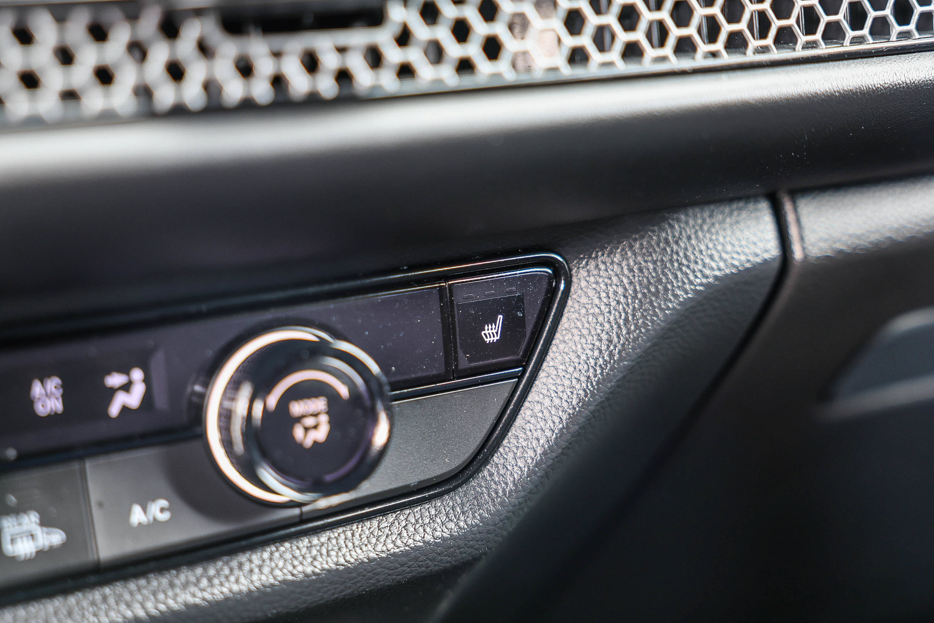 Certified 2025 Honda HR-V Sport image 14