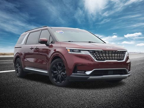 Used 2022 Kia Carnival SX image 2