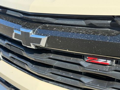 Used 2023 Chevrolet Colorado Z71 w/ Z71 Convenience Package 2 image 7