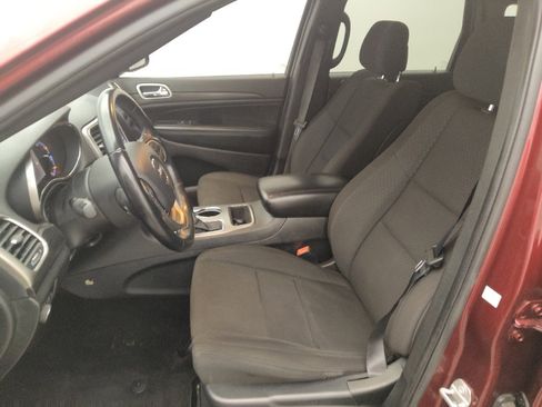 Used 2021 Jeep Grand Cherokee Laredo RWD image 17