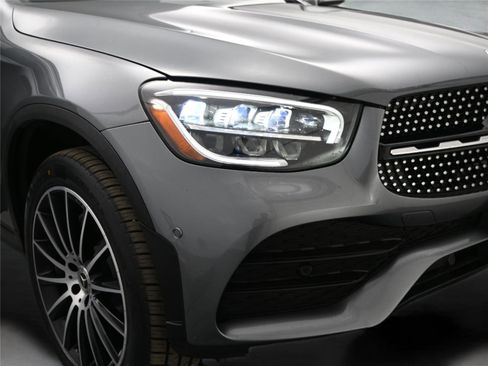 Used 2021 Mercedes-Benz GLC 300 4MATIC image 15
