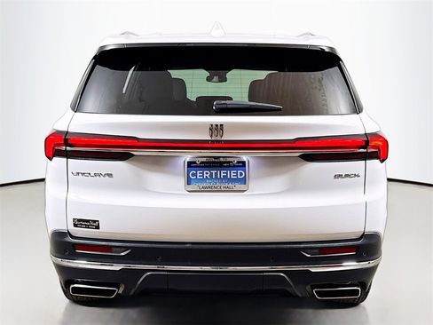 Used 2025 Buick Enclave Preferred image 5