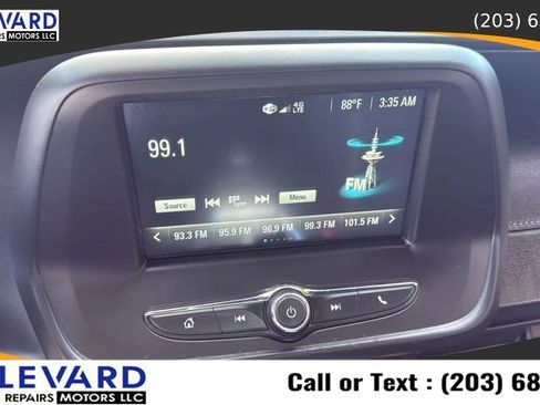 Used 2017 Chevrolet Camaro LT RWD image 10