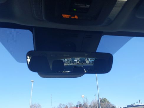 Used 2024 Toyota Prius LE image 24