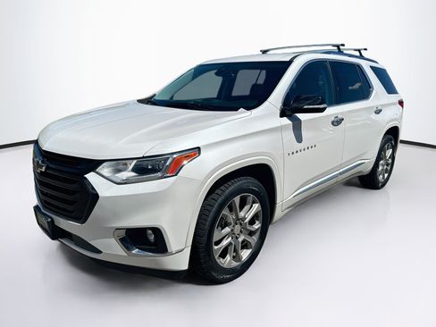 Used 2019 Chevrolet Traverse Premier w/ LPO, Black Accent Package AWD/4WD image 3