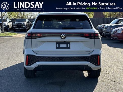New 2026 Volkswagen Tiguan SEL R-Line AWD/4WD image 4