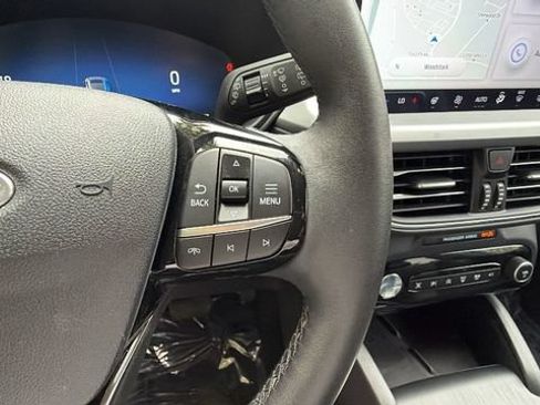 Certified 2024 Ford Escape Platinum AWD/4WD image 28