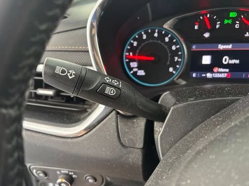 Used 2020 Chevrolet Equinox Premier FWD image 11