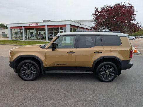 Used 2025 Toyota Land Cruiser w/ Premium Package AWD/4WD image 2