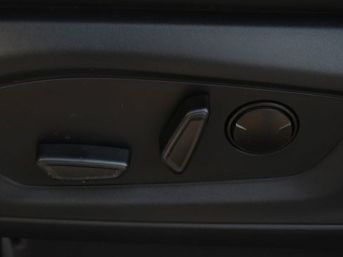 New 2026 Ford Explorer ST-Line w/ ST-Line Street Pack image 13