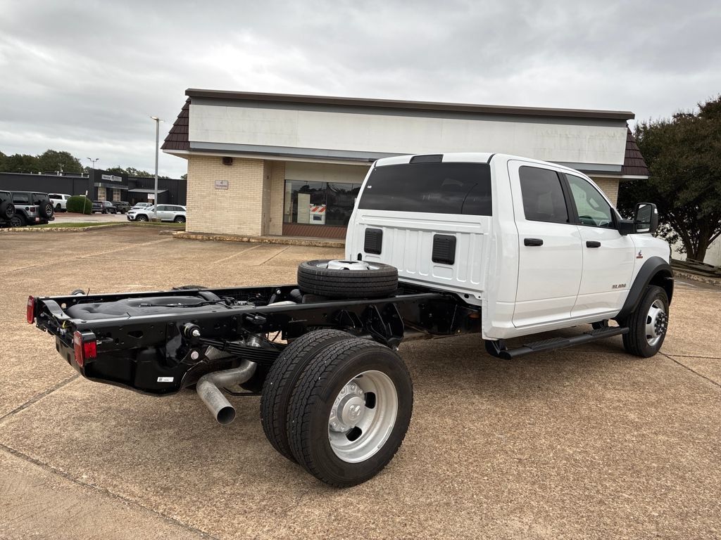 New 2026 RAM 4500 4x4 Crew Cab DRW image 5
