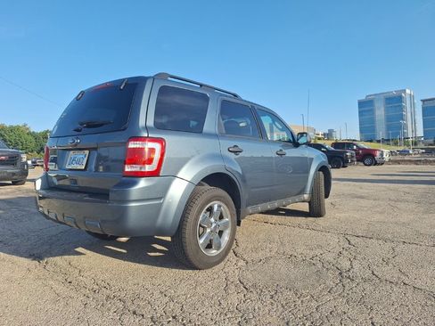 Used 2011 Ford Escape XLT AWD/4WD image 2