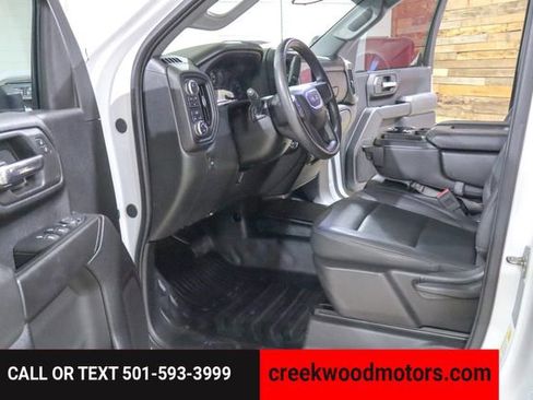 Used 2024 GMC Sierra 2500 Pro w/ Convenience Package image 9