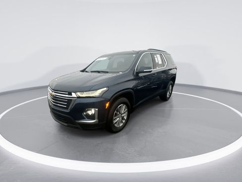 Used 2023 Chevrolet Traverse LT FWD image 4