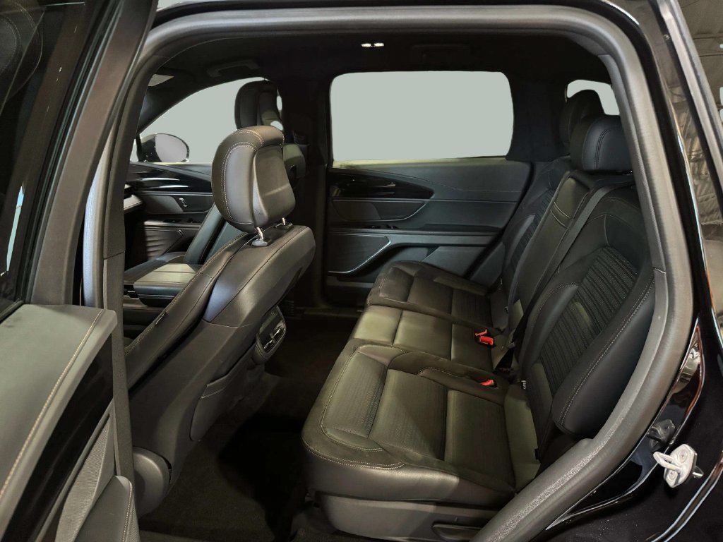 Certified 2024 Lincoln Nautilus Reserve w/ Jet Appearance Package (87T) AWD/4WD image 22