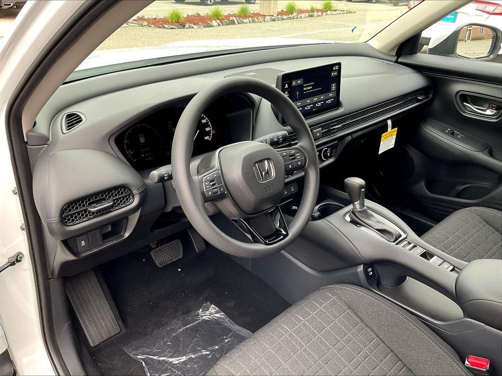 New 2026 Honda HR-V LX image 9