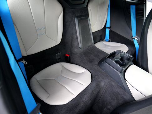 Used 2015 BMW i8 image 48