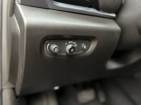 Used 2021 Chevrolet Traverse Premier w/ Redline Edition image 32