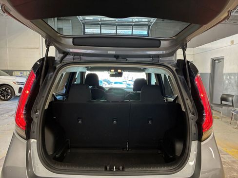 Used 2025 Kia Soul LX w/ LX Technology Package image 29